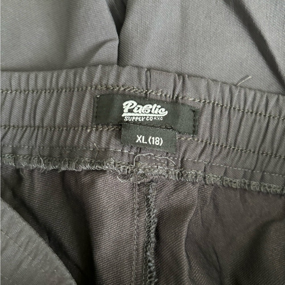 Cargo shorts - Picture 3 of 3
